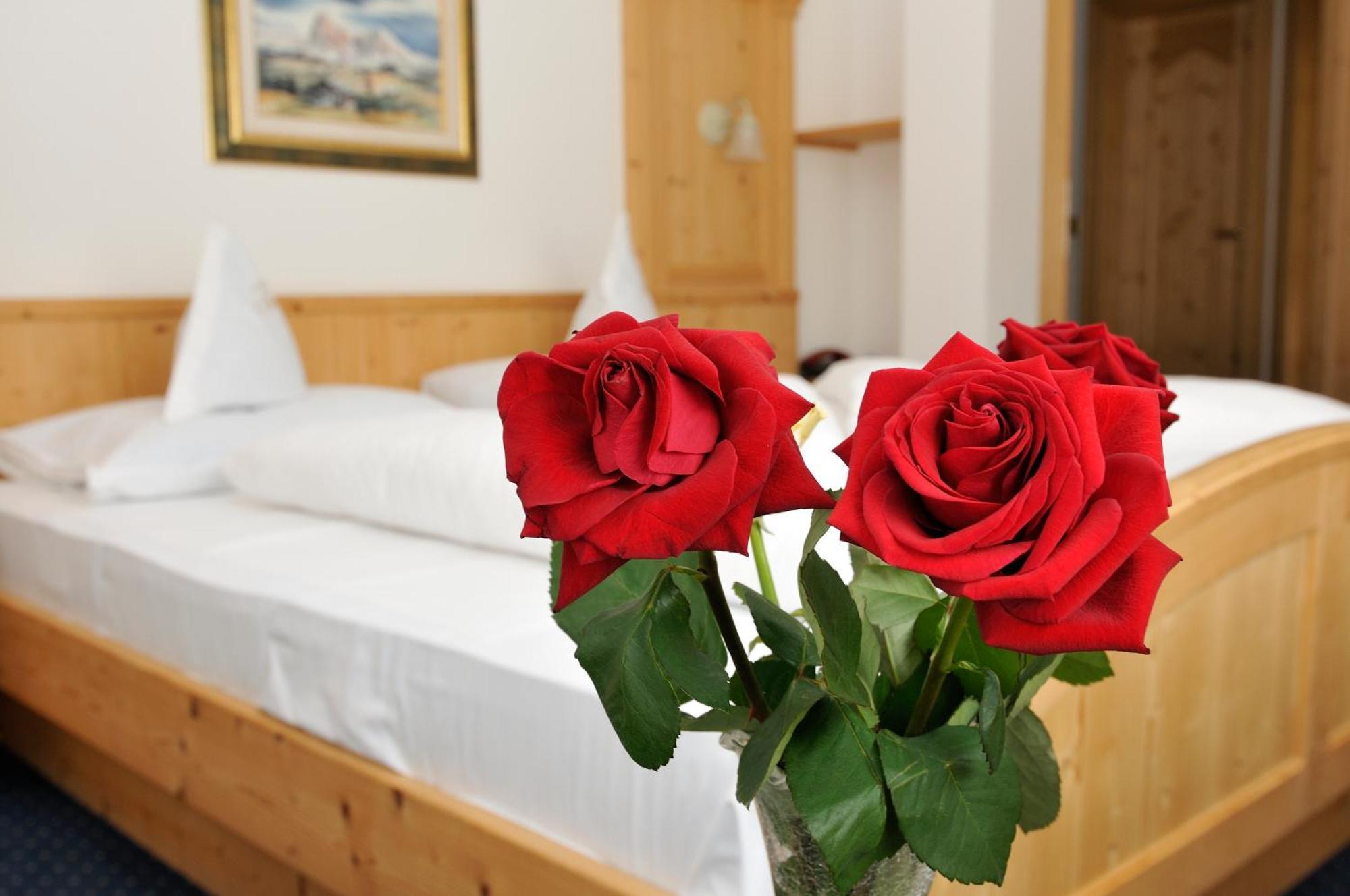 Garni Hotel Iris Селва ди Вал Гардена Екстериор снимка