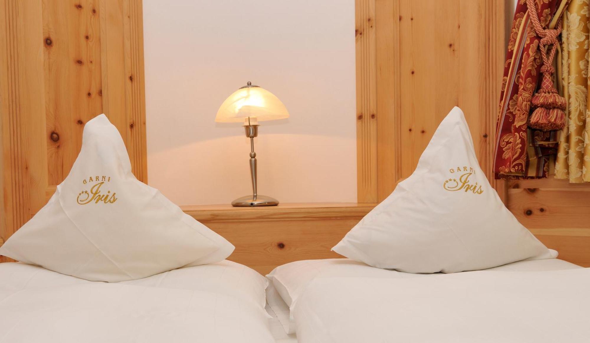 Garni Hotel Iris Селва ди Вал Гардена Екстериор снимка